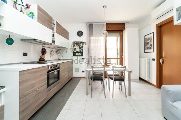 appartamento in vendita a Milano in zona Crescenzago