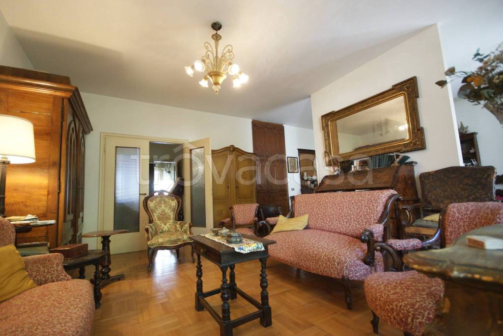 appartamento in vendita a Milano in zona Città Studi
