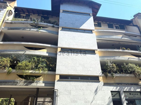 appartamento in vendita a Milano in zona Isola