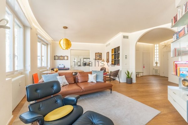 appartamento in vendita a Milano in zona Porta Nuova