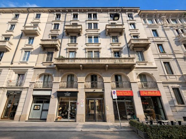 appartamento in vendita a Milano in zona Cagnola