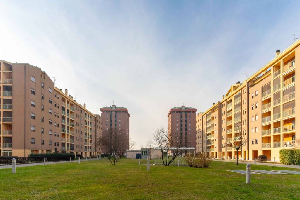 appartamento in vendita a Milano in zona Chiesa Rossa