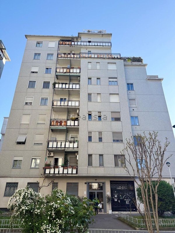appartamento in vendita a Milano in zona Piazzale Lodi