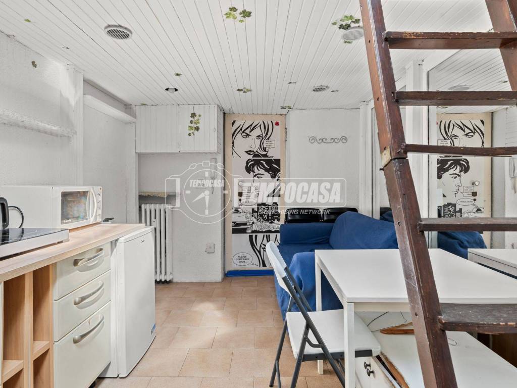 appartamento in vendita a Milano in zona Città Studi