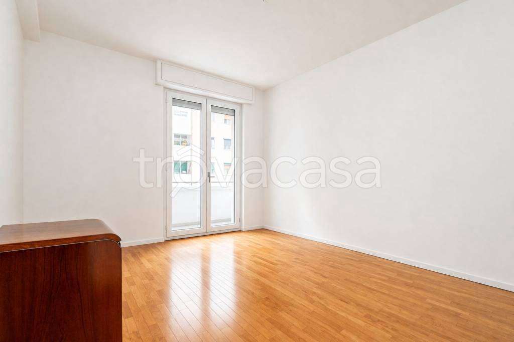 appartamento in vendita a Milano in zona Corvetto