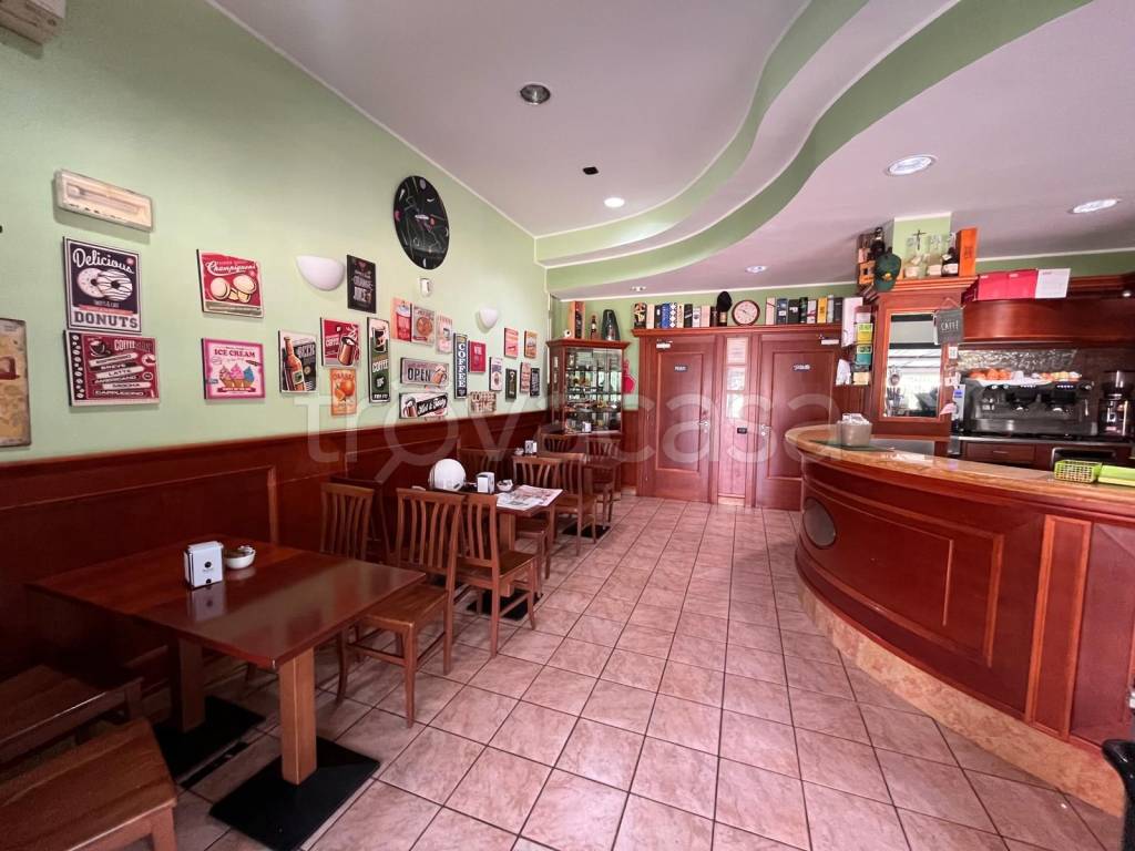 negozio in vendita a Milano in zona Solari