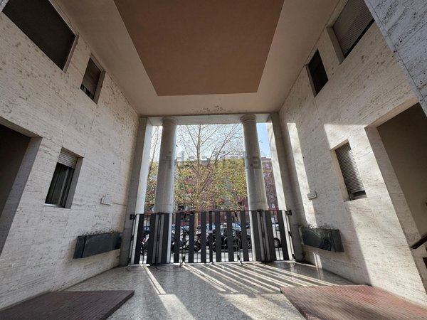 appartamento in vendita a Milano in zona Calvairate