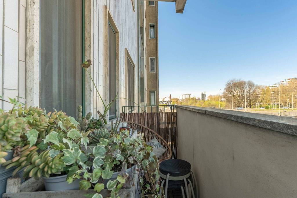 appartamento in vendita a Milano in zona Porta Genova
