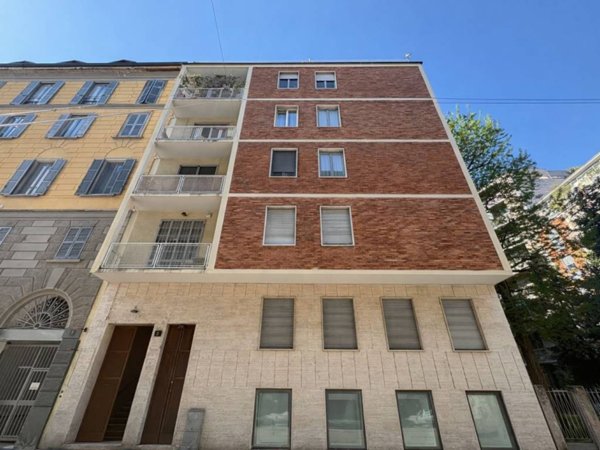 ufficio in vendita a Milano in zona Porta Garibaldi