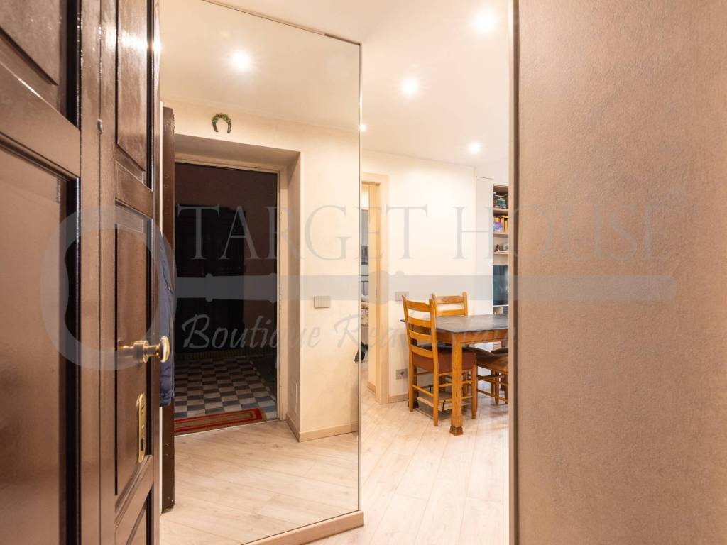 appartamento in vendita a Milano in zona Isola