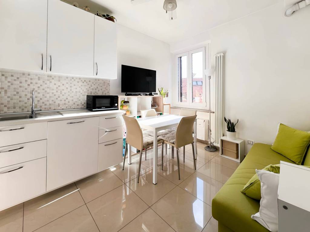 appartamento in vendita a Milano in zona Piazzale Lodi