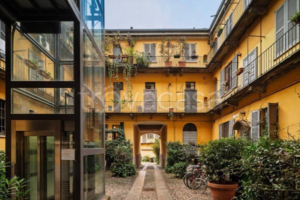 appartamento in vendita a Milano in zona Porta Genova