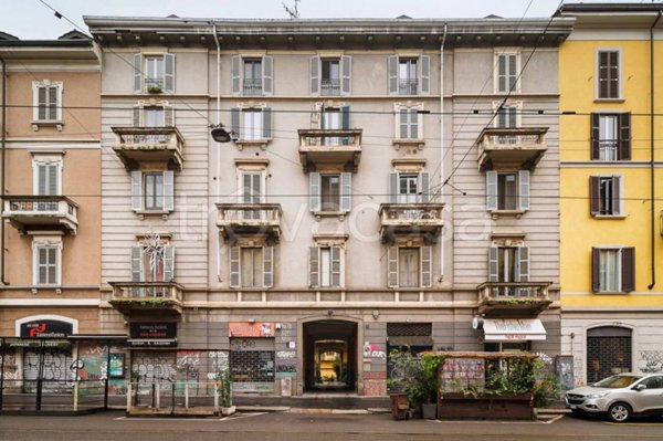 appartamento in vendita a Milano in zona Porta Genova