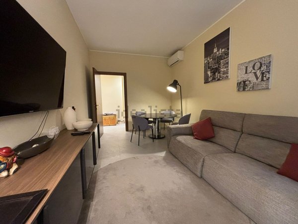 appartamento in vendita a Milano in zona Famagosta