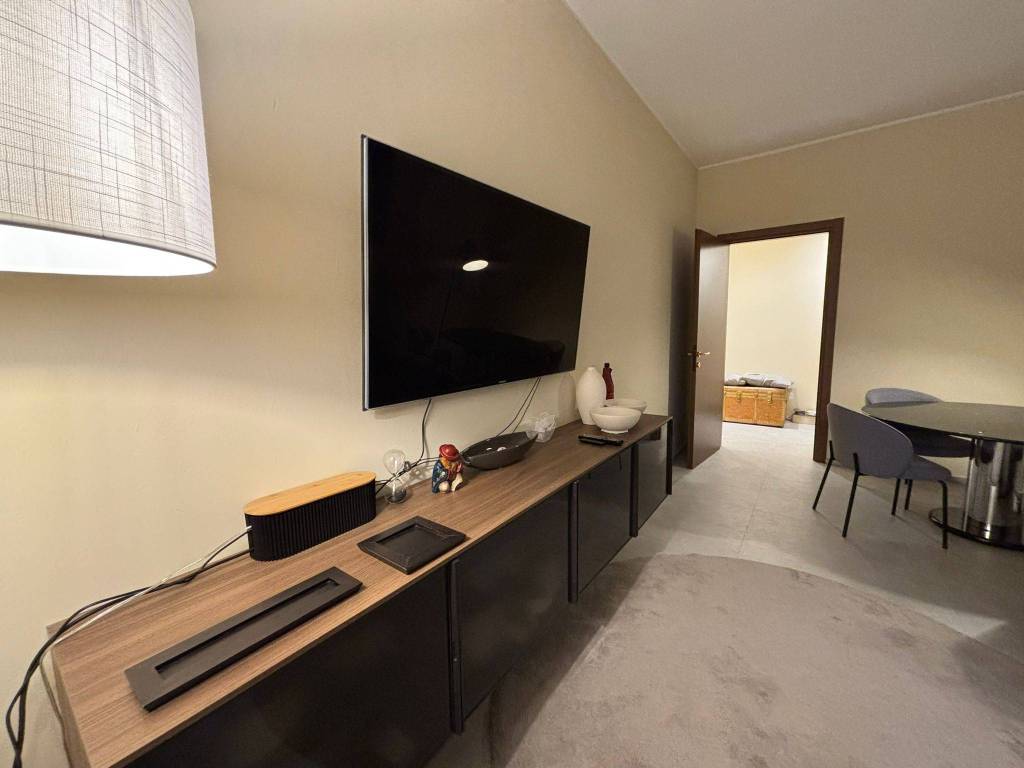 appartamento in vendita a Milano in zona Famagosta