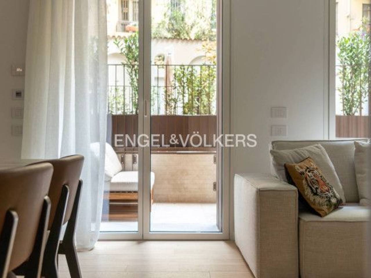 appartamento in vendita a Milano in zona Sempione