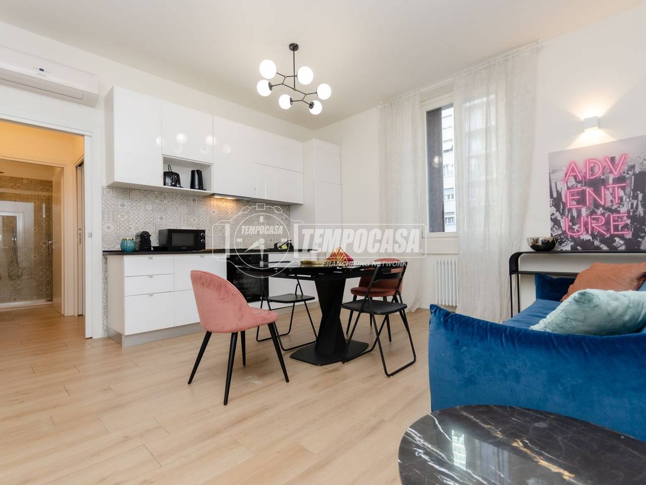 appartamento in vendita a Milano in zona Porta Nuova