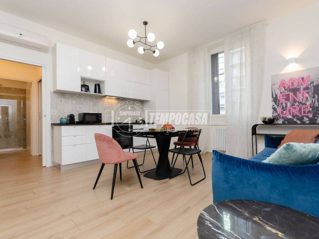 appartamento in vendita a Milano in zona Porta Nuova