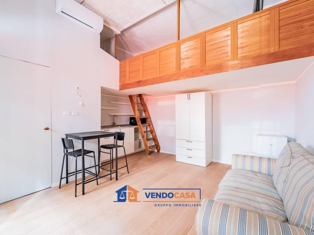 appartamento in vendita a Milano in zona Bullona