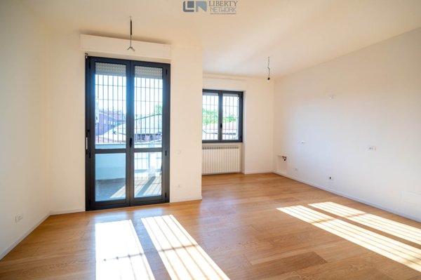appartamento in vendita a Milano in zona Forlanini