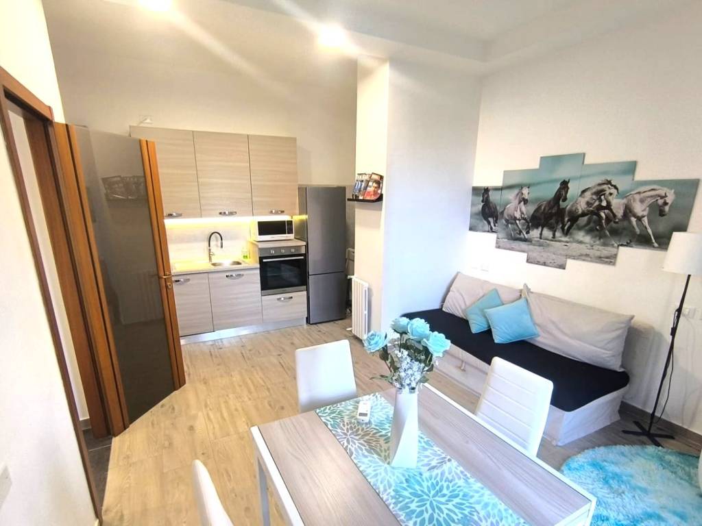 appartamento in vendita a Milano in zona Rottole