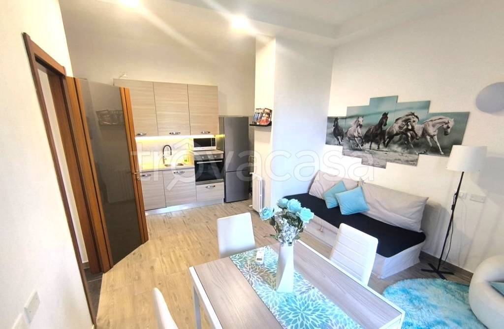 appartamento in vendita a Milano in zona Rottole