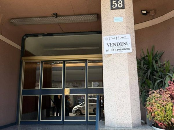 appartamento in vendita a Milano in zona Cagnola