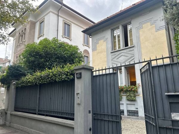 casa indipendente in vendita a Milano in zona Sempione