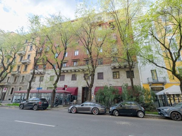 appartamento in vendita a Milano in zona Sempione