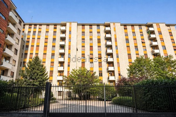 appartamento in vendita a Milano in zona Corvetto