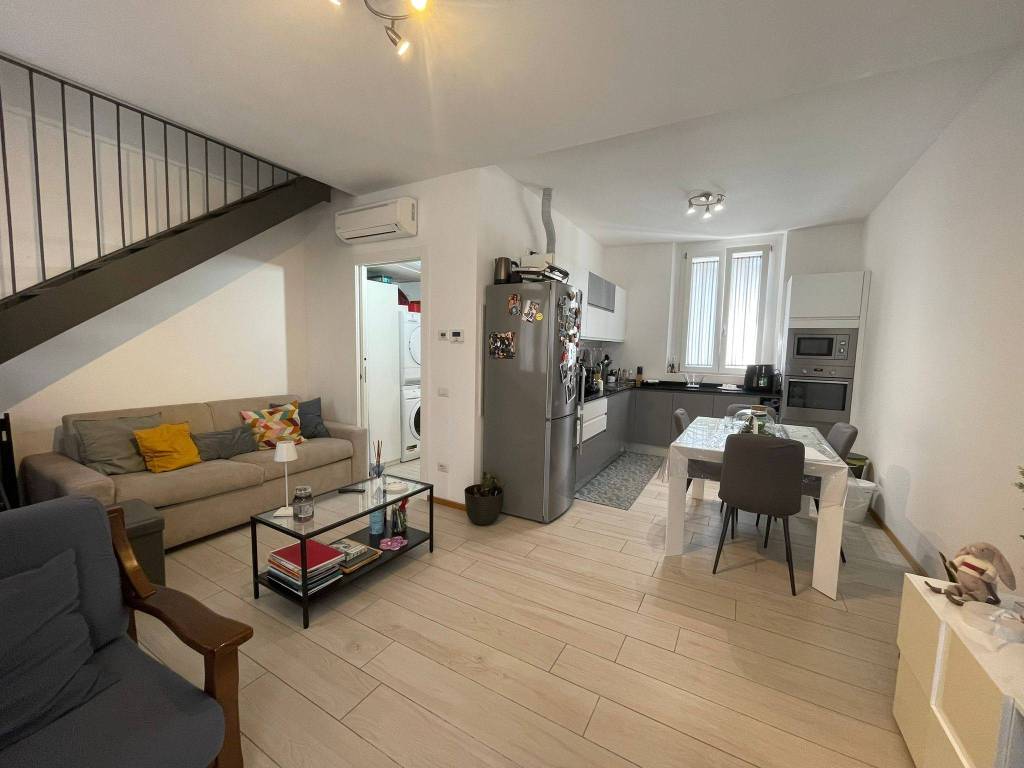 appartamento in vendita a Milano in zona Stadera