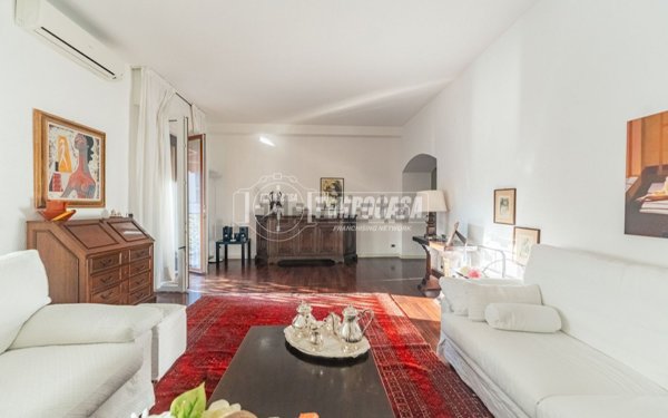 appartamento in vendita a Milano in zona Isola