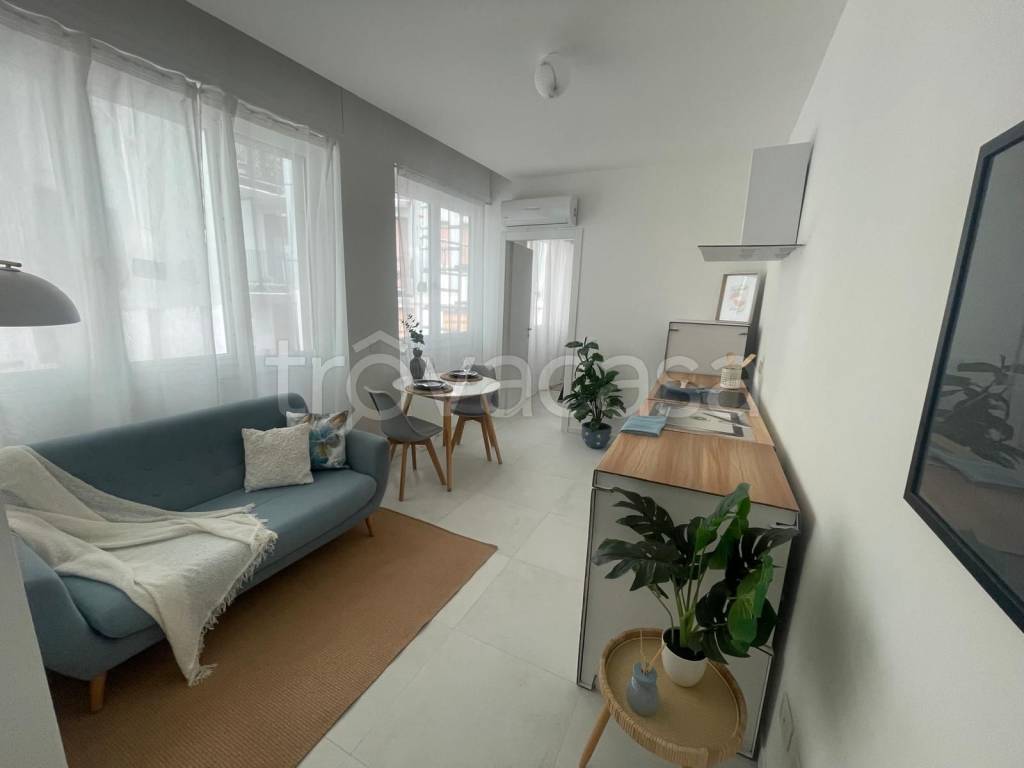 appartamento in vendita a Milano in zona Piazzale Lodi