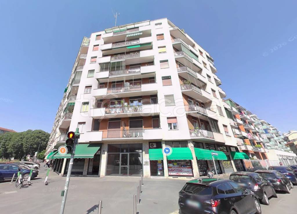 appartamento in vendita a Milano in zona Piazzale Lodi