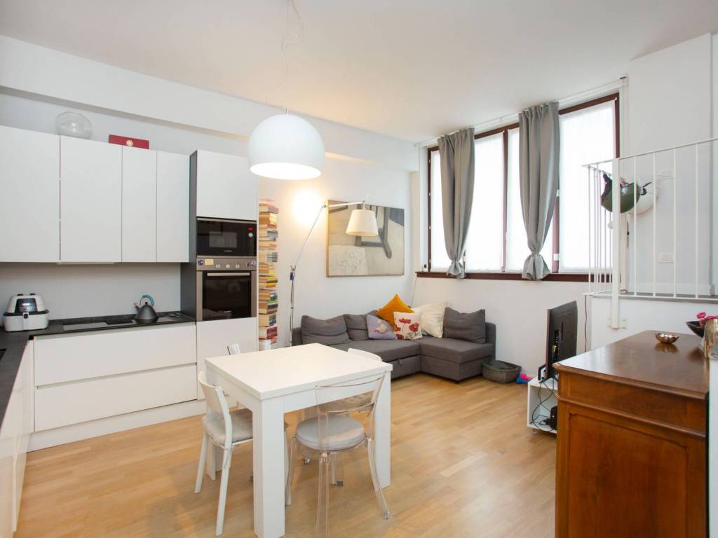appartamento in vendita a Milano in zona Il Portello