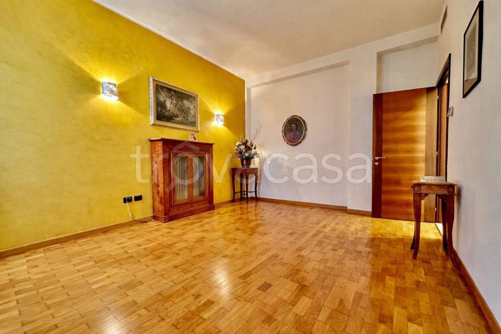 appartamento in vendita a Milano in zona Porta Venezia