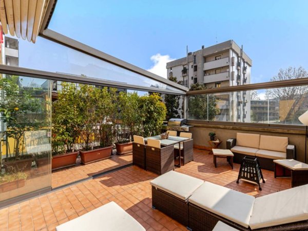 appartamento in vendita a Milano in zona Porta Vittoria