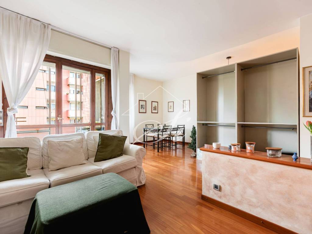 appartamento in vendita a Milano in zona Gallaratese