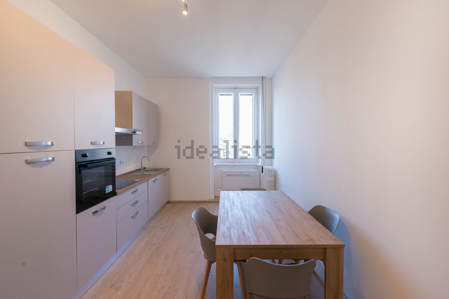 appartamento in vendita a Milano in zona Città Studi