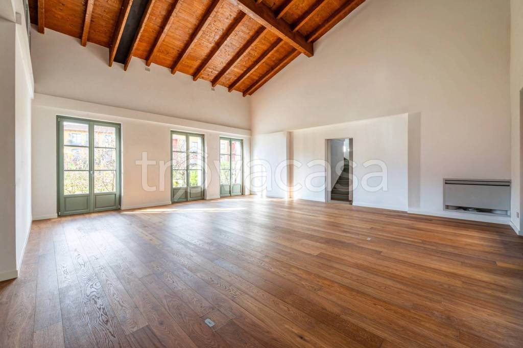 appartamento in vendita a Milano in zona Famagosta