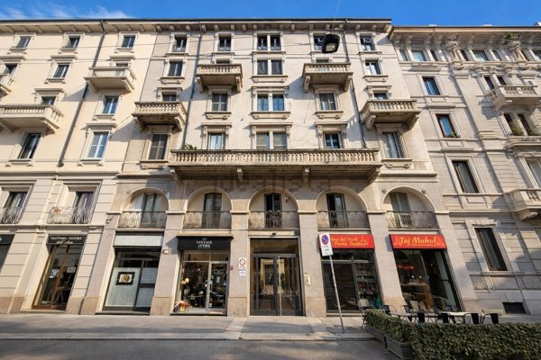 appartamento in vendita a Milano in zona Sempione