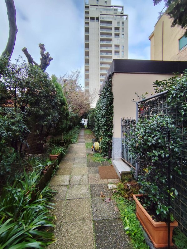 appartamento in vendita a Milano in zona Maggiolina