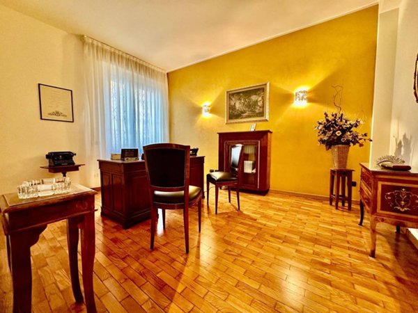 ufficio in vendita a Milano in zona Centro Direzionale