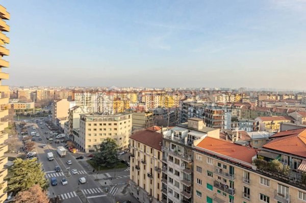 appartamento in vendita a Milano in zona Piazzale Lodi