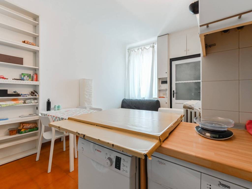 appartamento in vendita a Milano in zona Chiesa Rossa