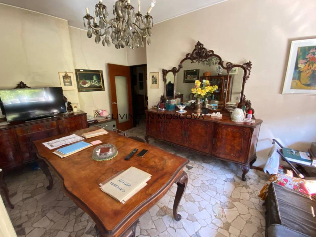 appartamento in vendita a Milano in zona Porta Garibaldi