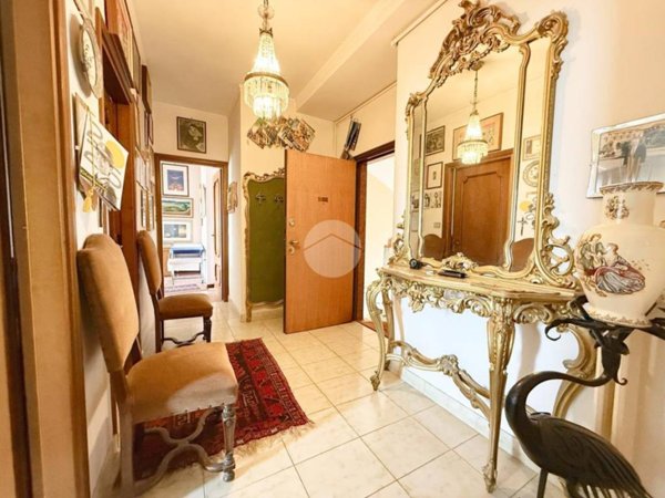 appartamento in vendita a Milano in zona Trenno