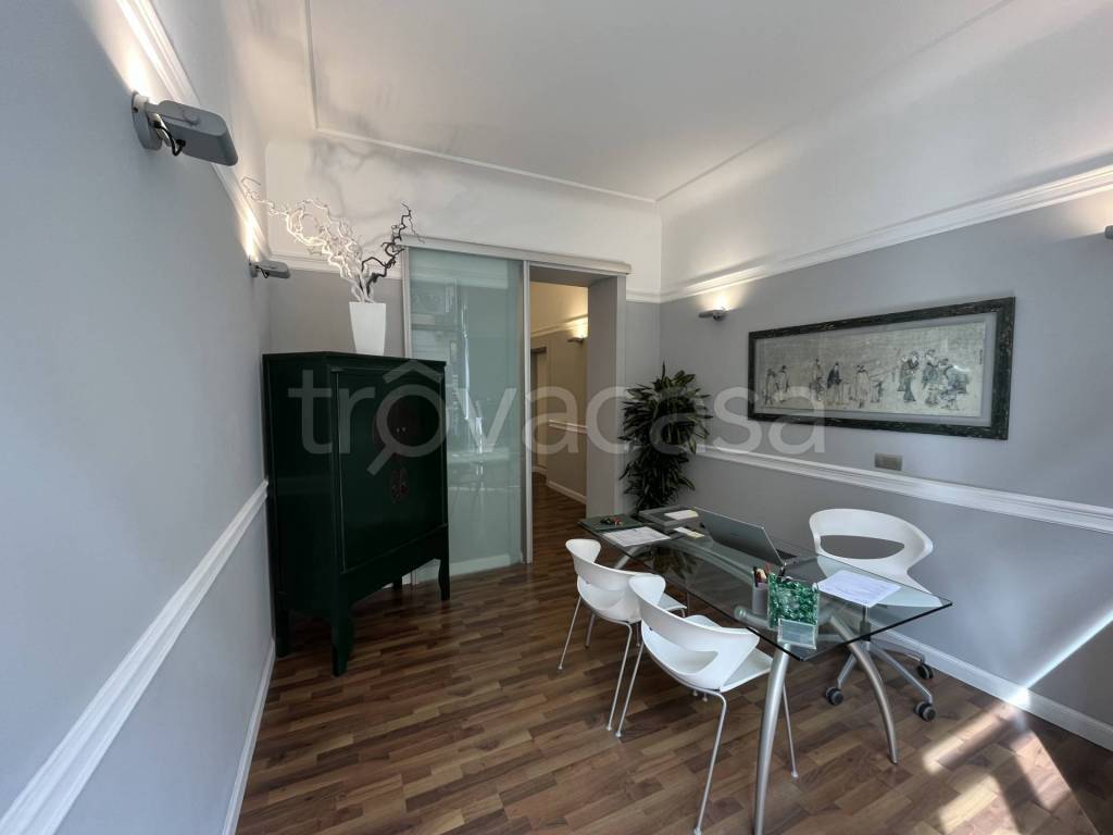 negozio in vendita a Milano