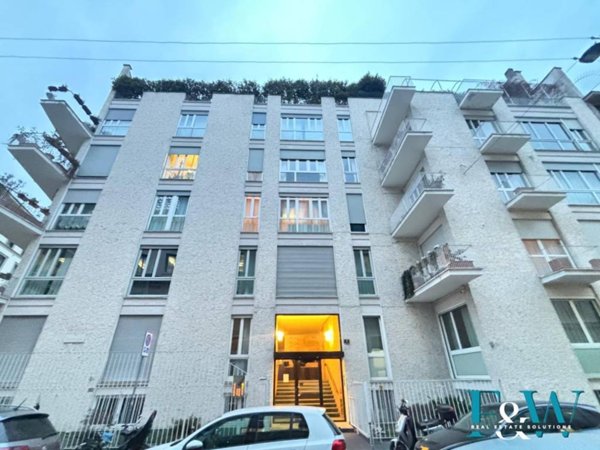 appartamento in vendita a Milano in zona Porta Nuova