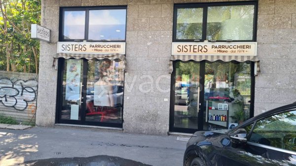 negozio in vendita a Milano in zona San Cristoforo